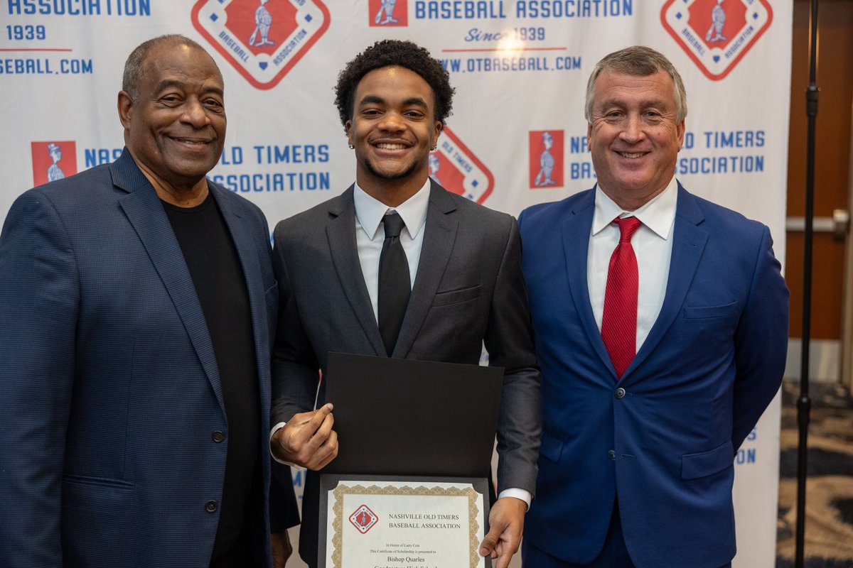 NashvilleOTBA's tweet photo. 1/ We were honored to have Ken Griffey, Sr. w/ us on Sunday night for our 86th Annual Nashville Old Timers Banquet! He was a marvelous featured guest as he shared insight into his career, met each scholarship recipient, took pictures &amp; signed autographs afterwards. More photos ⤵️ https://t.co/6ijarYflMG