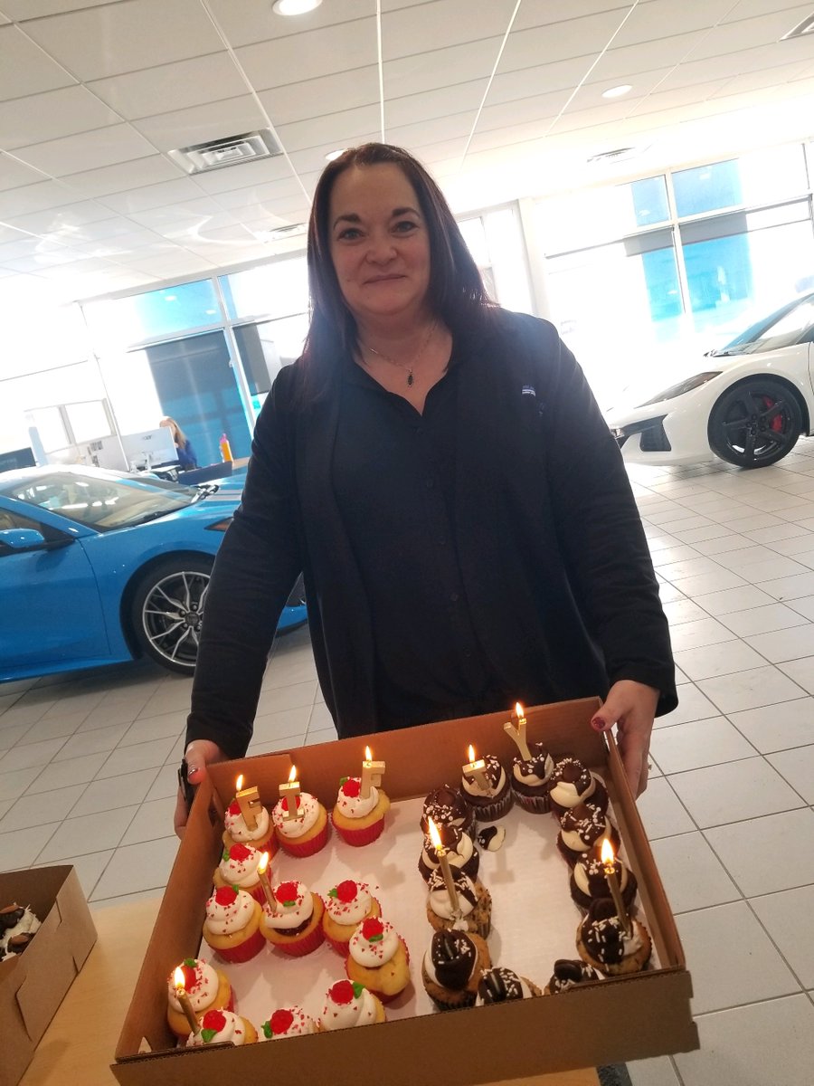 WeelborgChevy's tweet photo. Happy 50th Birthday to our Global Corporate Controller, Lori! Happy birthday Lori! We hope you have a wonderful day!
#WeelborgAuto #happybirthday🎂 #celebrate https://t.co/93OoN9WhcK