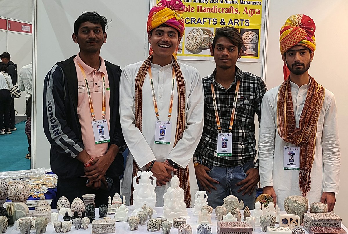 amankumarae's tweet photo. Shared conversation and laughs with youth who were in charge of Yuva Kriti Stalls at National Youth Festival 2024. #NYF2024 #Vibes #Art #MegaExpo #Exhibition #Nyks #YuvaShakti https://t.co/ljJzjQdy1b