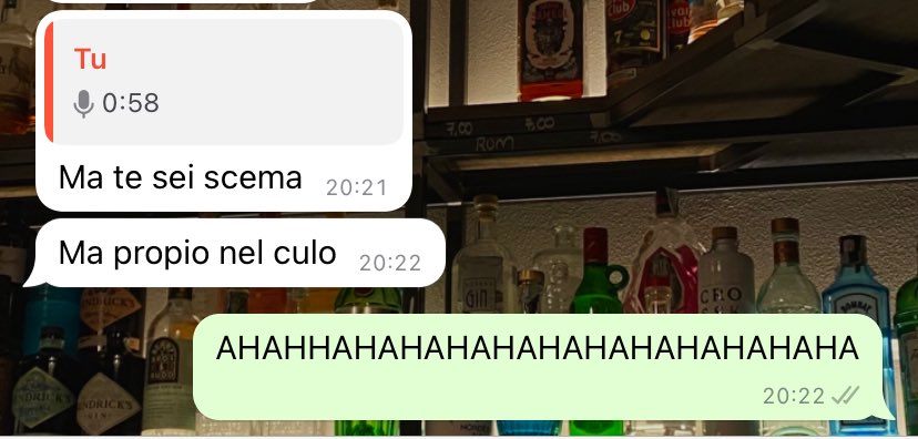 heiashton's tweet photo. Reazione del mio amico https://t.co/TUxh2ZLDDc