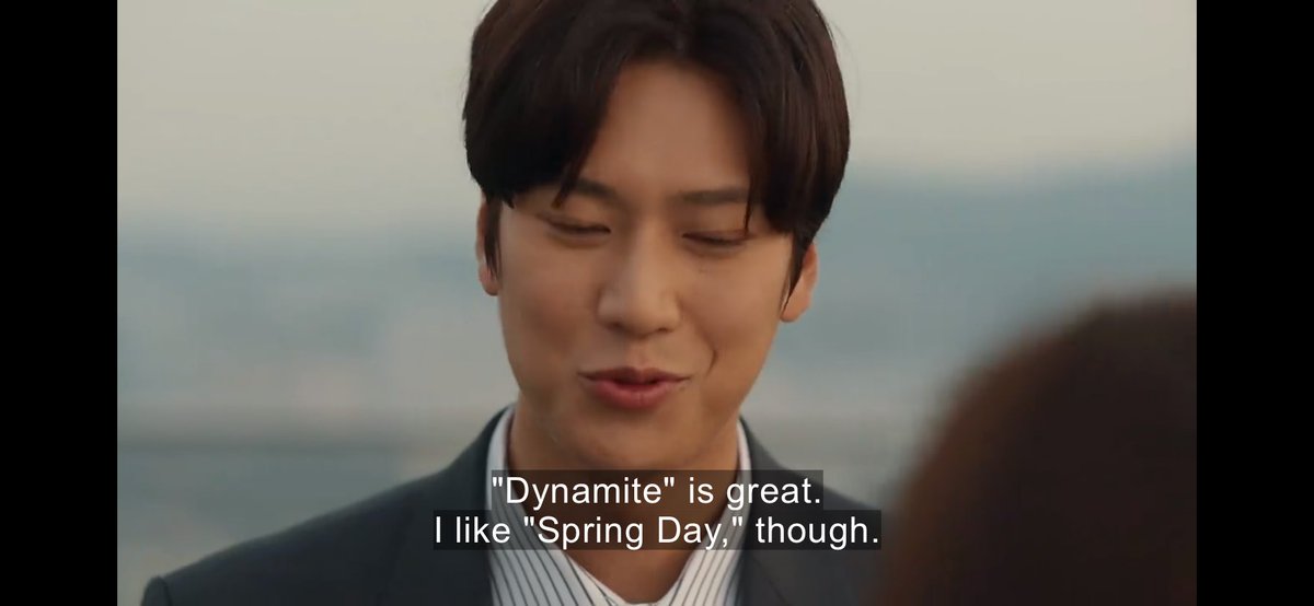 innerchilding7's tweet photo. IS THE SCRIPTWRITER AN ARMY?!!😭
NOBODY NORMAL IS USING AN IMPORTANT TURNING POINT IN THE DRAMA AS A BTS REFERENCE THAN AN ARMY LMAAAAAAOOOO #MarryMyHusbandEp6 https://t.co/iuFPHLpbTk