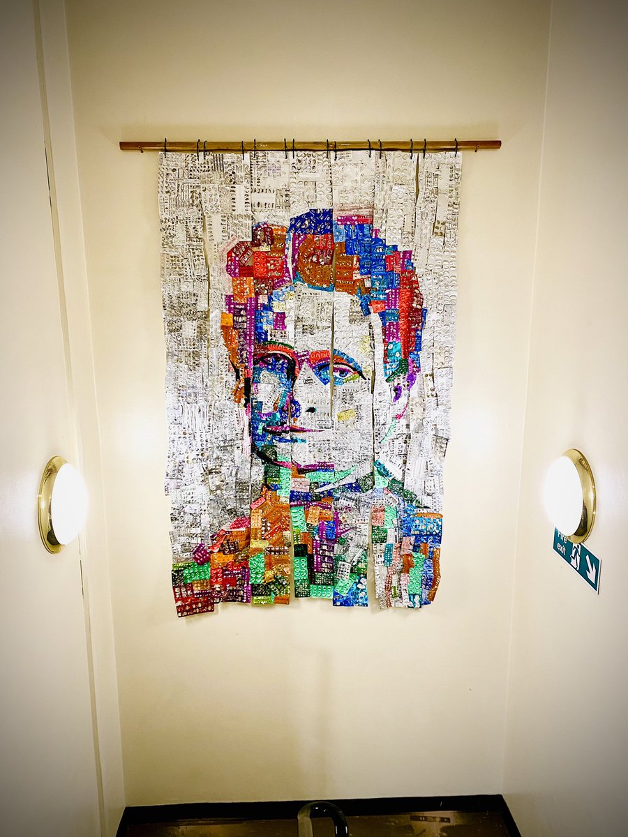 SHCGreen's tweet photo. Following such generous contributions of blister packs in our collection box, we were eventually able to get started on our art project! 💊

Given her historical prominence in the medical field, we decided Elsie Inglis would be the perfect person to adorn our wall 💚🎨 https://t.co/VPy0AMNd47