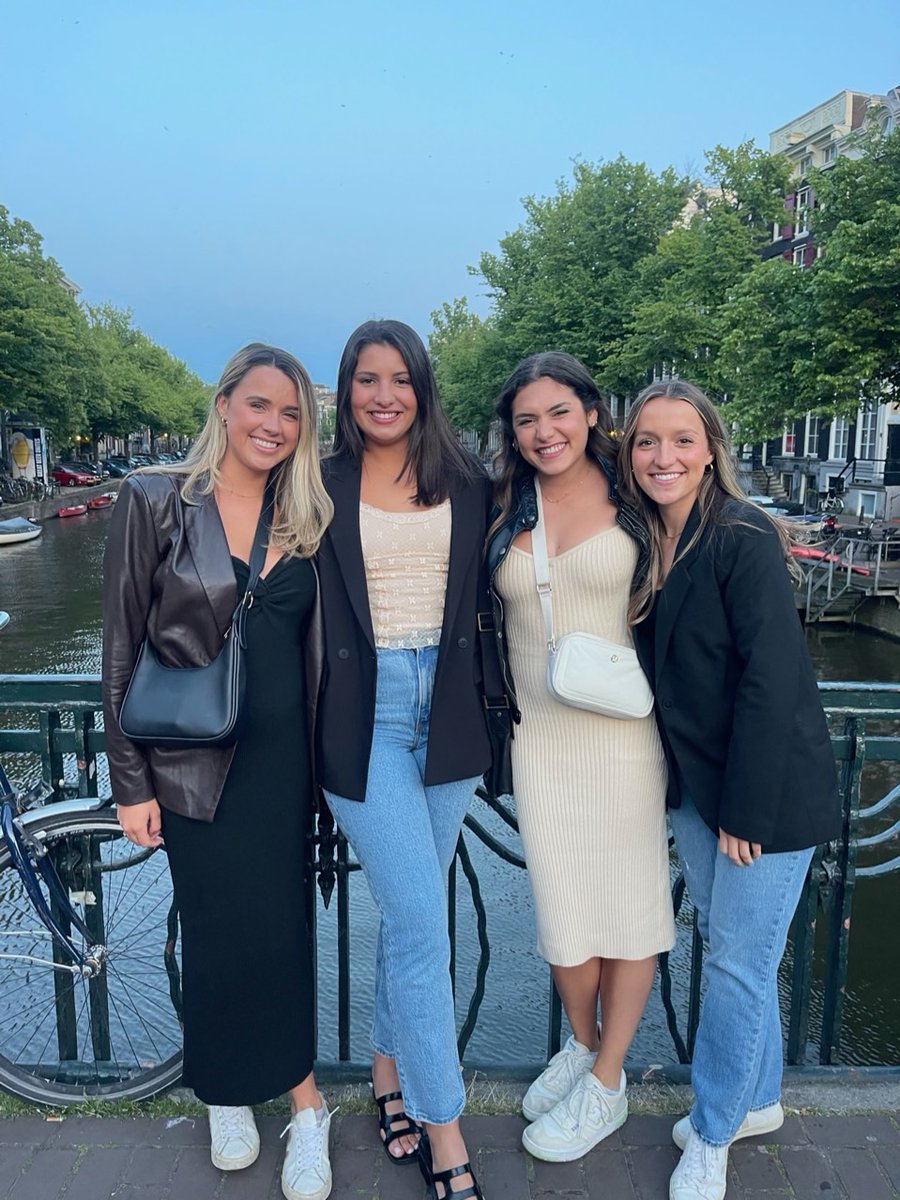 Attention 2024 graduates! Celebrate your achievement in Europe this summer with fellow #UT24 grads. Our Essential Europe trip offers you the chance to explore up to EIGHT countries and was designed specifically for you! Learn more at txex.us/EssentialEurop… 🌍🎓