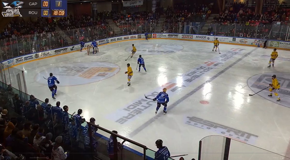 LigueMagnus's tweet photo. 🔥 Déjà du spectacle à l'Aren'Ice avec un but pour @les_jokers face aux @Gothiques_AHE, c'est également parti à l'Alp'Arena entre @Lesrapacesdegap et les @DragonsdeRouen !
@FANSEAT_FR
#SLMHockey #CERAMI #GAPROU https://t.co/ZR5VaVv9bx