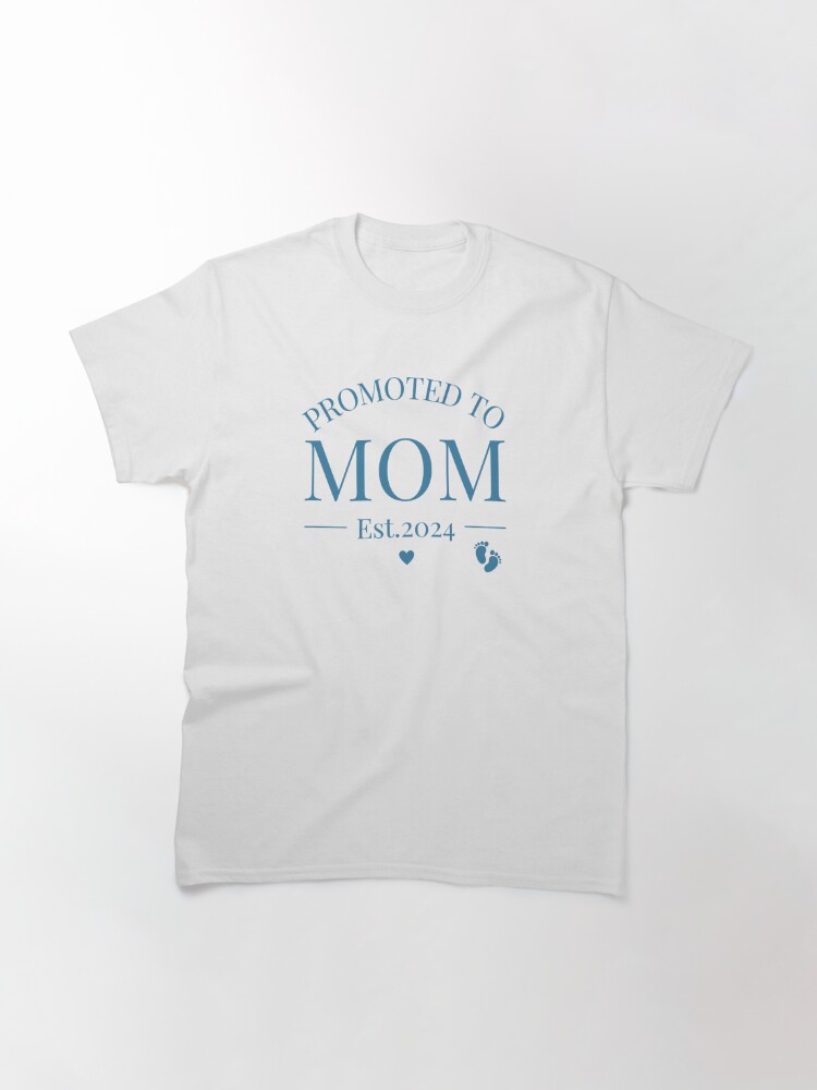 Aftshop59's tweet photo. Promoted to mom 2024. Available as a t-shirt and more. 
Link here : https://t.co/8CvnxlbW54 

#Moms #Baby #newmom #tshirt #shirts #redbubble #redbubbleshop #mommy #motherdaughter #family https://t.co/6cvJozWhXh