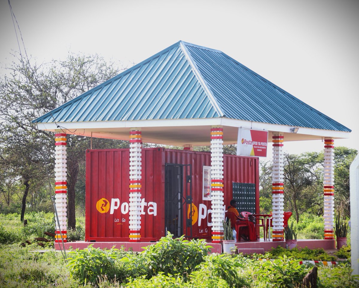 BawaAfrika's tweet photo. You may have never thought about the growth of technology in some villages and the ease of communication services, so I inform you that #Msomera village today has a post office and makes life easier to send and receive letters. @undptz @AngellahKairuki @UNESCO @SuluhuSamia @UNDP https://t.co/dgGMNEBDuZ