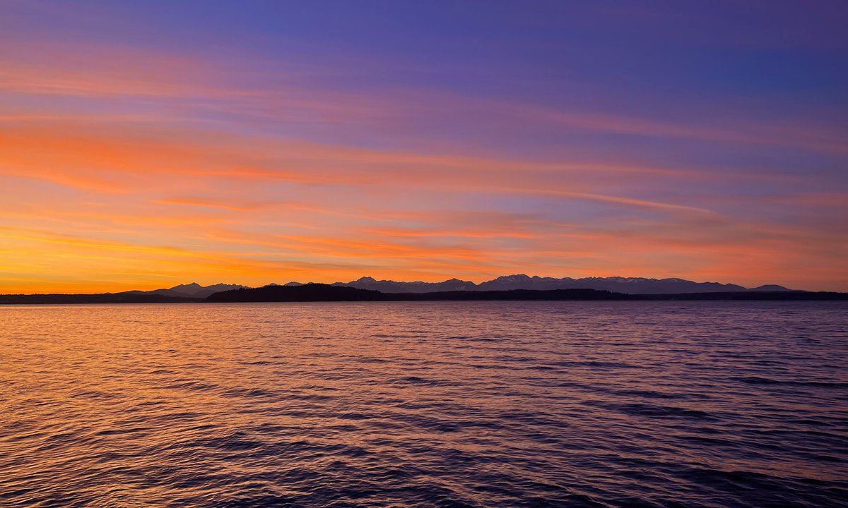 Glowing sunset over the Olympic Mountains from Alki last night. #westseattle @westseattleblog #seattle #pnw