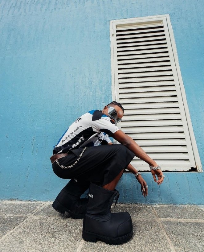 Hope you guys are enjoying goo music🌹