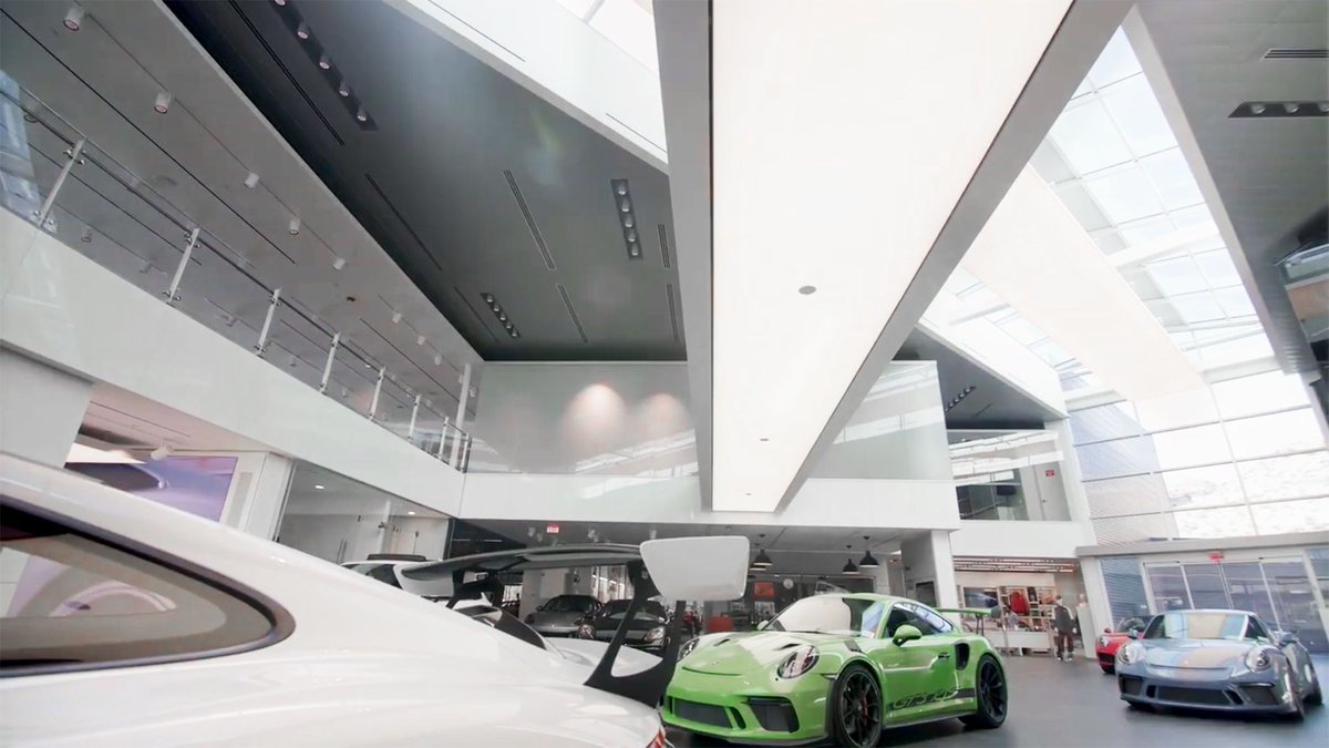 tls_lighting's tweet image. Designed with custom sizes and options, Lumicloud™ Bespoke  allows to create any shape you have in mind for your project!
 ⬜ ◻️ ◽ ▫️ 💡 
Want to learn more about our different LumiCloud™ Collection products? Contact us:
buff.ly/412O5Wf