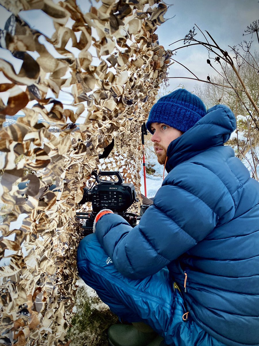 jamesEGstevens's tweet photo. Is it the Antarctic? No, it’s Loch Leven in Scotland! A place where a small diving duck decides to breed in the middle of winter. Watch #Winterwatch tonight 8pm BBC2 to see the full story. @BBCSpringwatch @RSPBScotland https://t.co/TssMDd9CTT