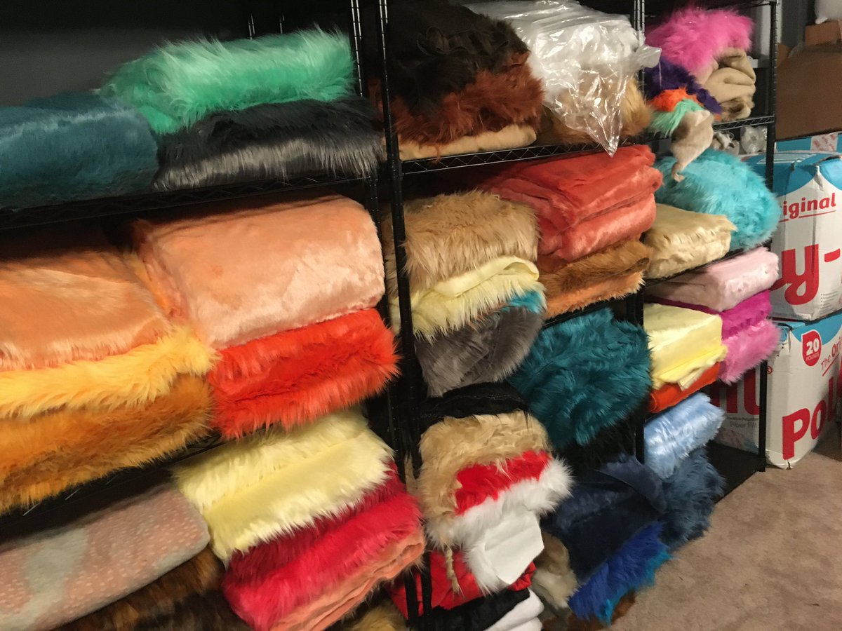 feralcandy's tweet photo. ✨We are DE-STASHING our fur hoard!✨ We have tons of colors and plenty of uncut yardage available- check it out! https://t.co/LbdH5SKSfU

Please share to help us downsize what we need to store 🙏 https://t.co/4ltedbeQIC