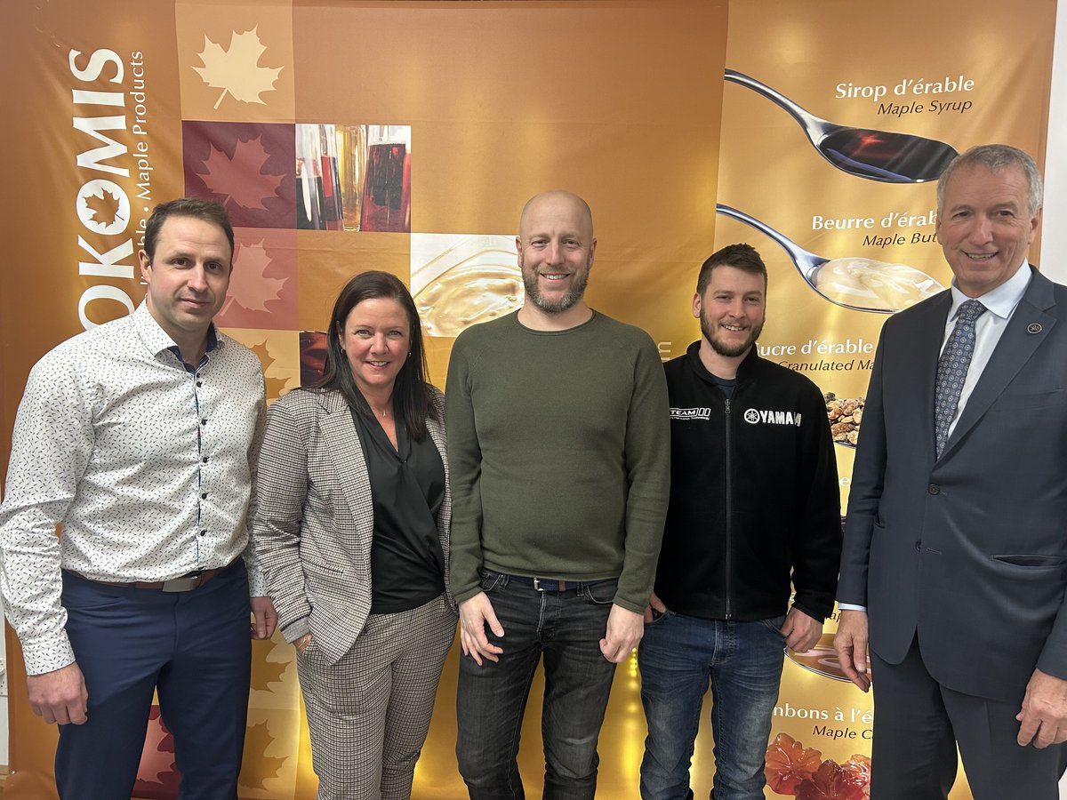 AmelieDionne's tweet photo. Avec @andrelamontagn2, visite de Nokomis, entreprise de transformation du sirop d'érable et ATAB, coopérative de solidarité qui commercialise les fruits et légumes des producteurs locaux auprès des artisans de la fermentation. #lesbasques #agroalimentaire https://t.co/mVv4ZEFprS