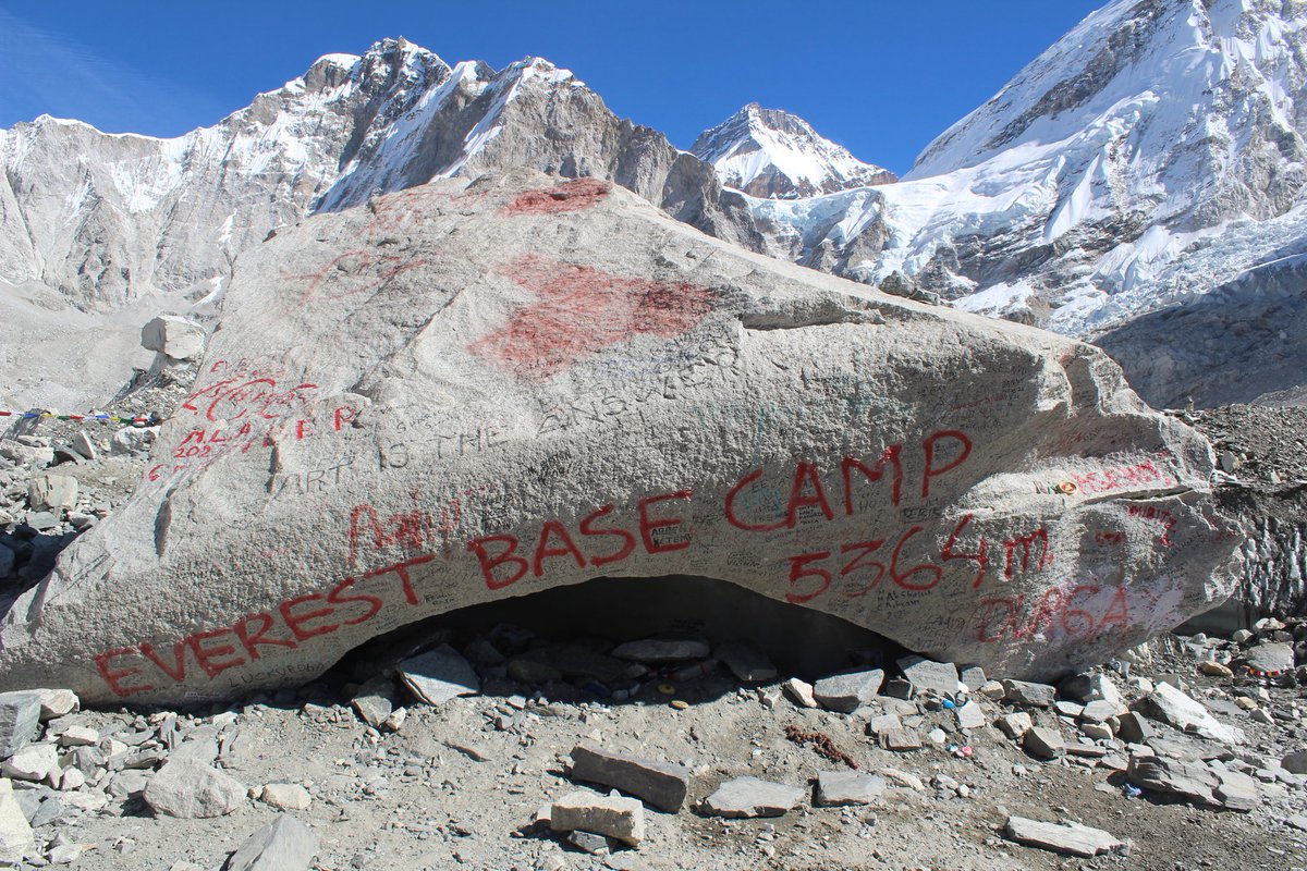 Simstr's tweet photo. BC Everest, můj splněný sen ♥�� #everest #basecamp #nepal #himalaya #adventure #nofilter https://t.co/jJO2no9fA6