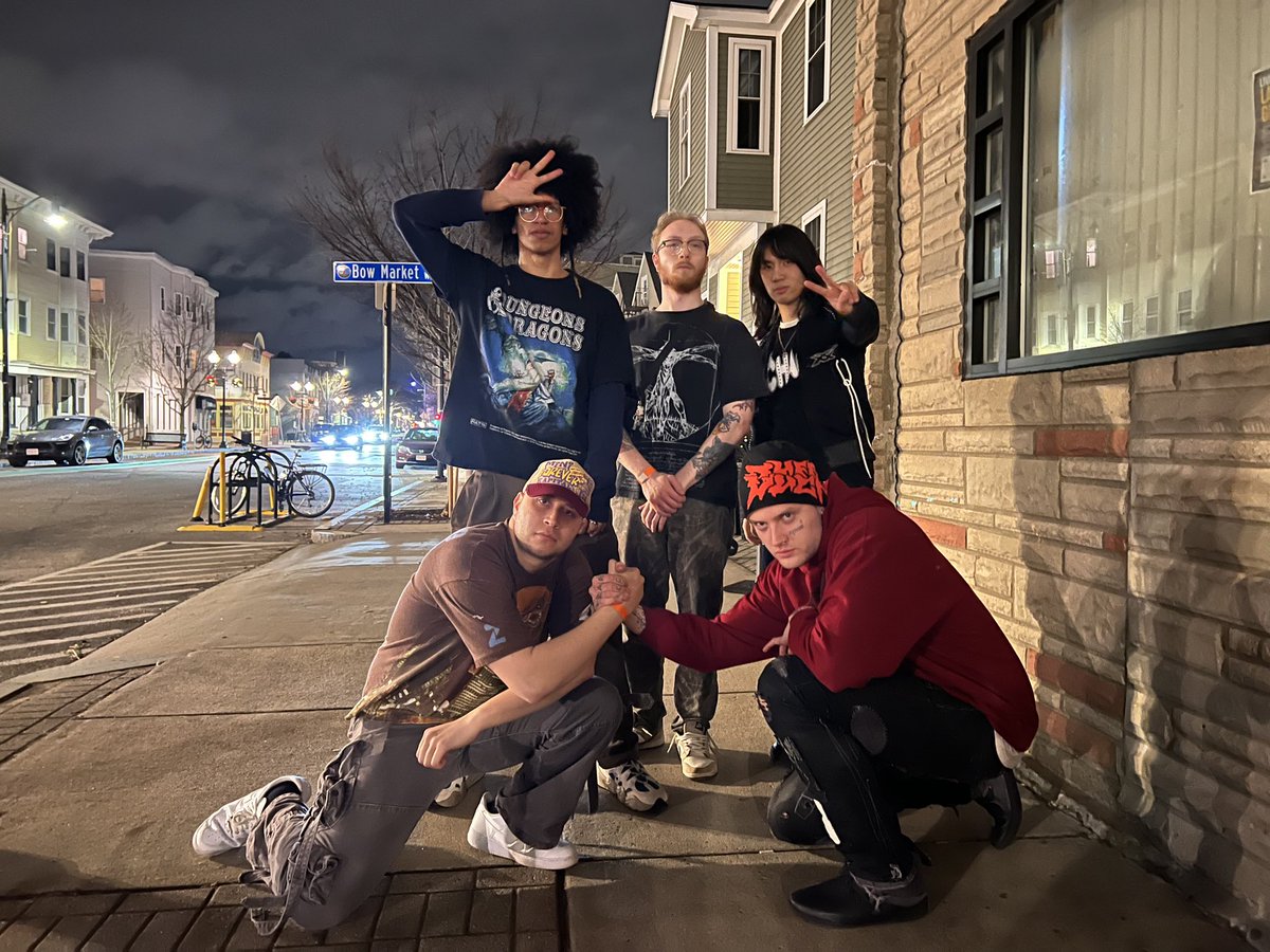 nueded's tweet image. 