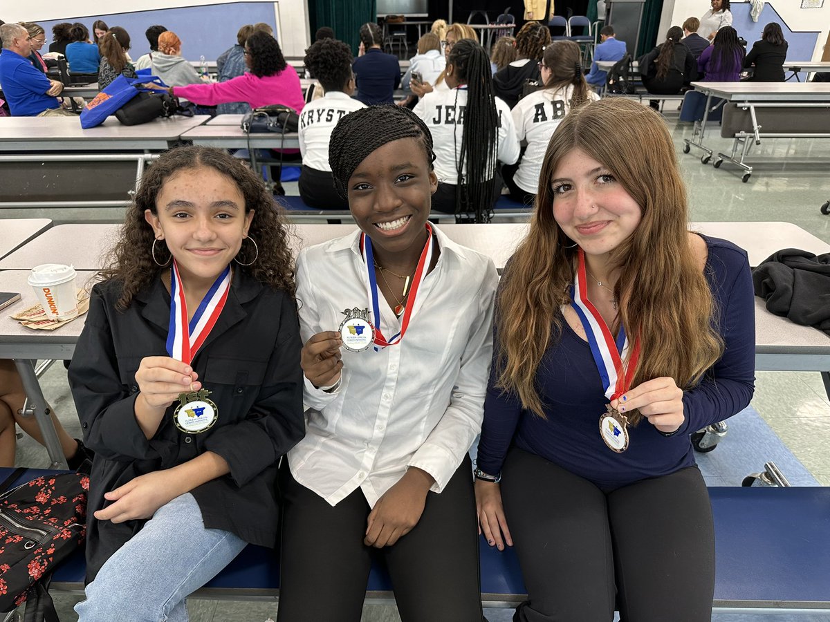 Lindsay Greene tweet media