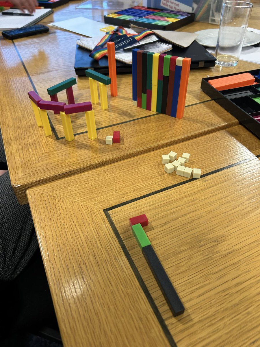 Thank you once again @pdLouiseP MIND BLOWN 🤯 by this brilliant use of cuisinaire to teach Nth term sequences. Part of the #Numicon suite of resources. Makes the concept so easy to grasp and stick using physical #manipulatives @OUPPrimary @DavisonMiss @Jayney_jarvis