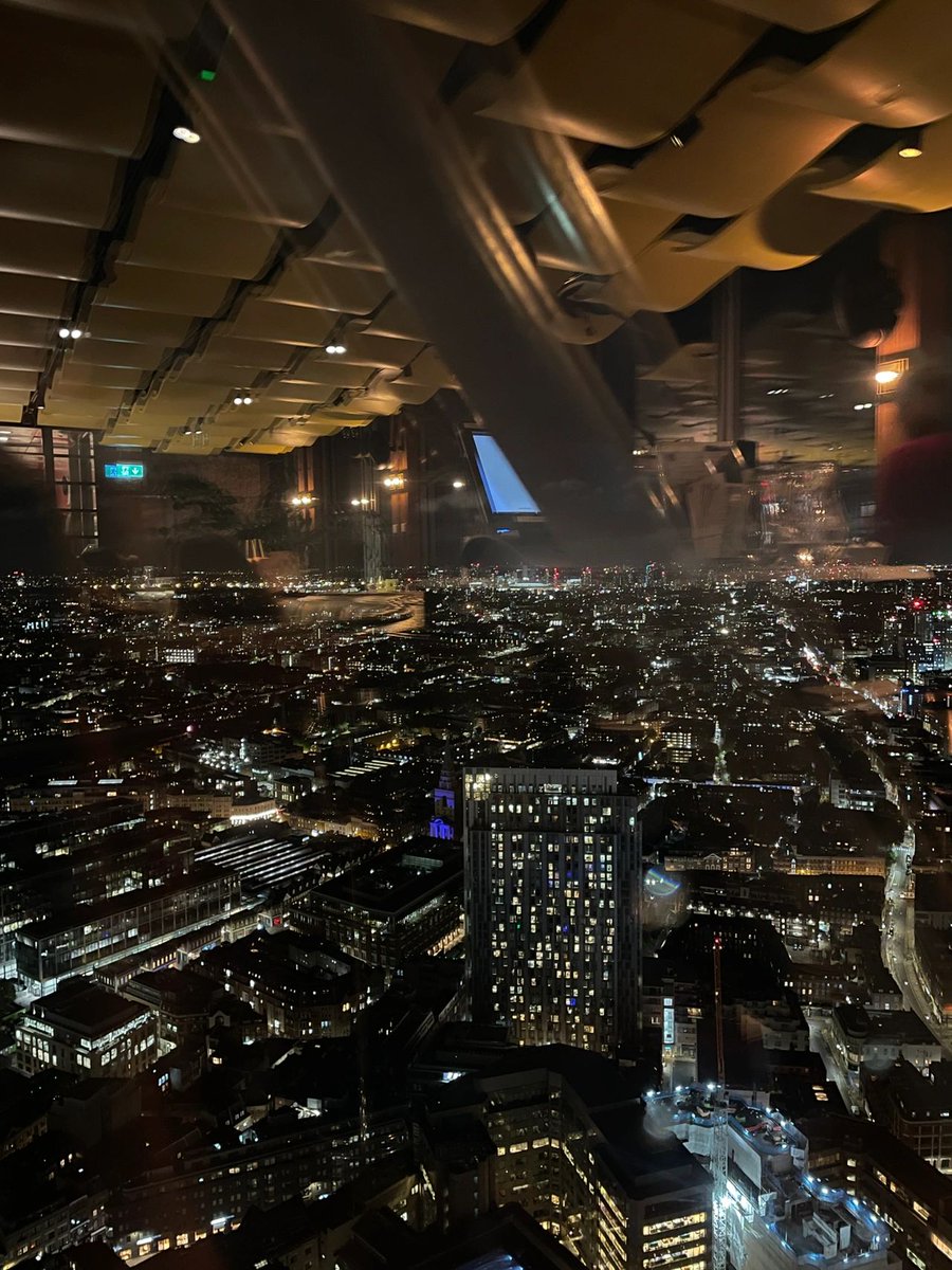maregraves's tweet photo. This high-rise restaurant  London###
 Food is the ingredient that binds us together🥰😋 https://t.co/7U5kJXxnDA