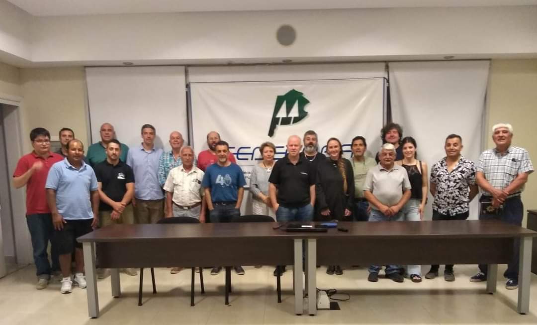 Avanza la incorporación de <a href="/MunicipioAzul/">Municipio Azul</a> a nuestra Red ⏩️

El compromiso fue manifestado durante un encuentro entre 16 entidades cooperativas locales y la directora de Economía Social, Silvia Casares 🤝

#desarrollolocal  ➕️
#economiasocial 🟰
#municipioscooperativos