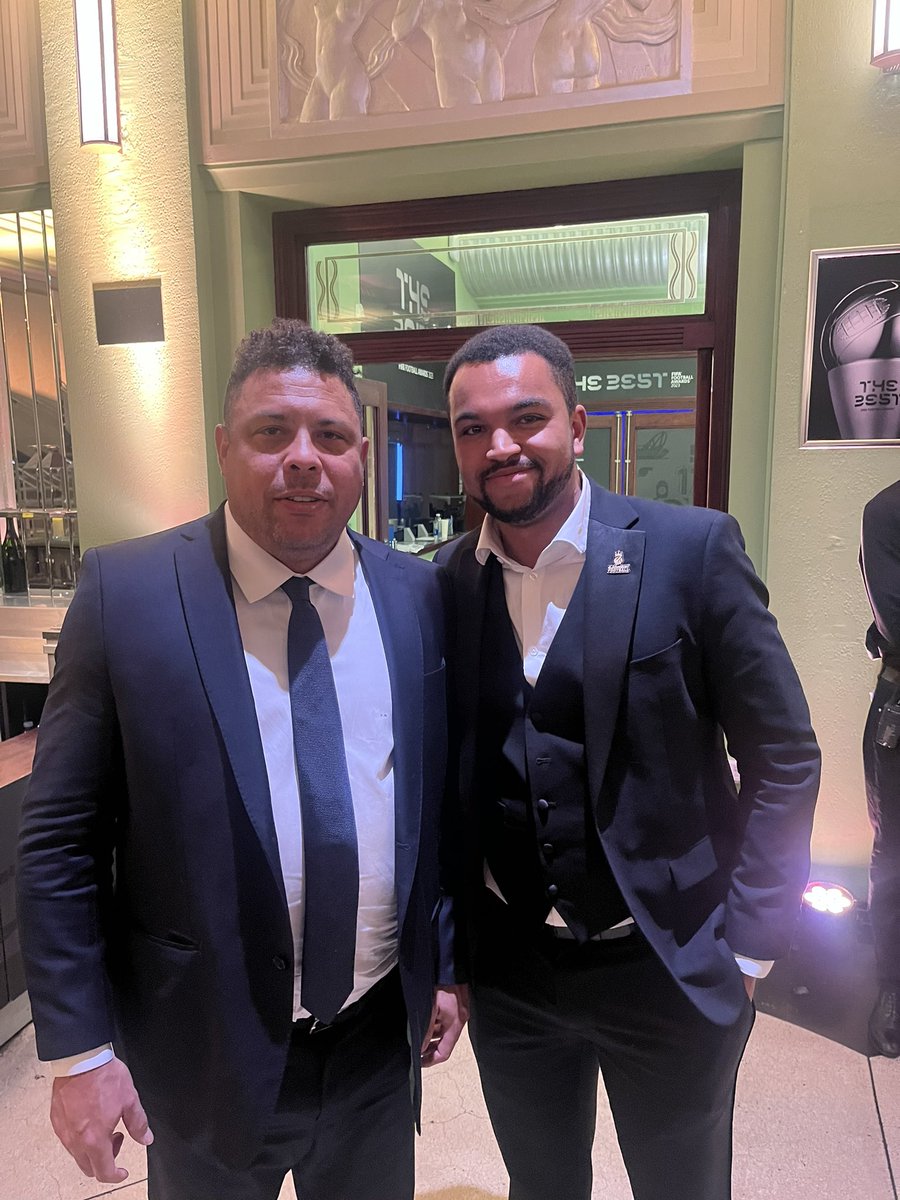 Met a football legend last night 🤝 

It was a privilege to attend <a href="/FIFAcom/">FIFA</a>’s ‘The Best’ Awards with 23 <a href="/bloomsburyftbl/">Bloomsbury Football</a> players 🥇