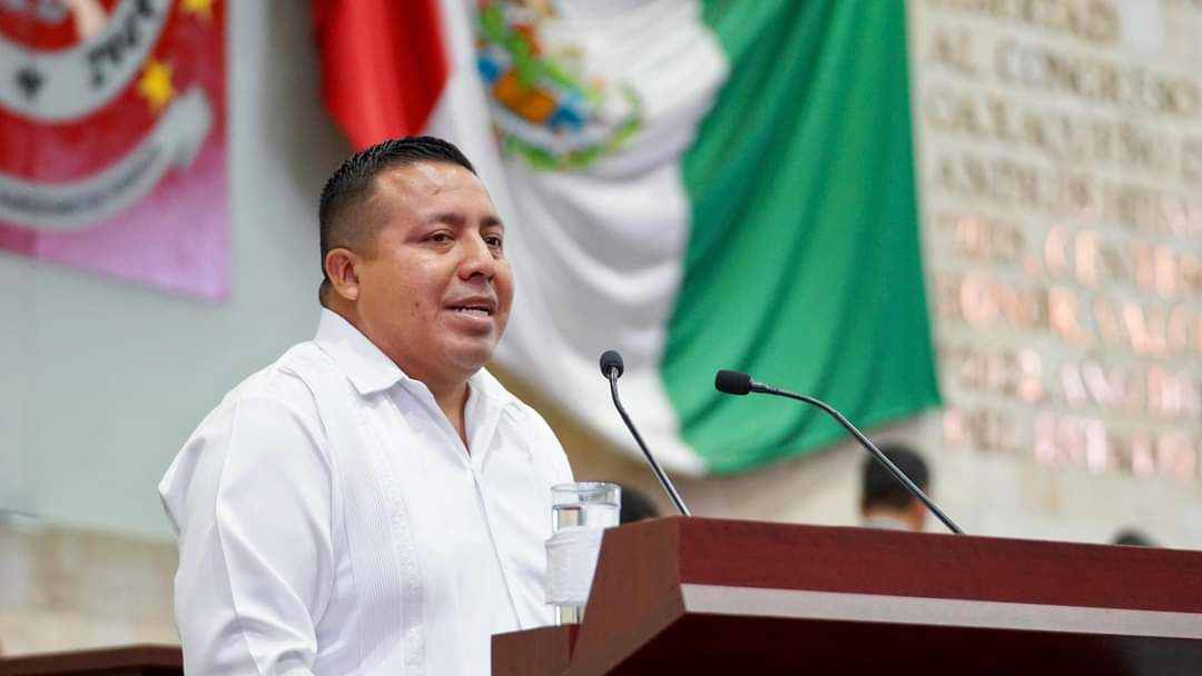SergioLopez_S's tweet photo. El escrutinio de la administración pública estatal es clave para garantizar un ejercicio de buen gobierno, por ello, continuamos con las comparecencias en el H. Congreso del Estado de Oaxaca.

Ante la Comisión Permanente de Administración Pública, compareció hoy el contador Noel Hernandez Rito, encargado de despacho de la Secretaría de Administración del Gobierno de Oaxaca.

#ComparecenciasOaxaca