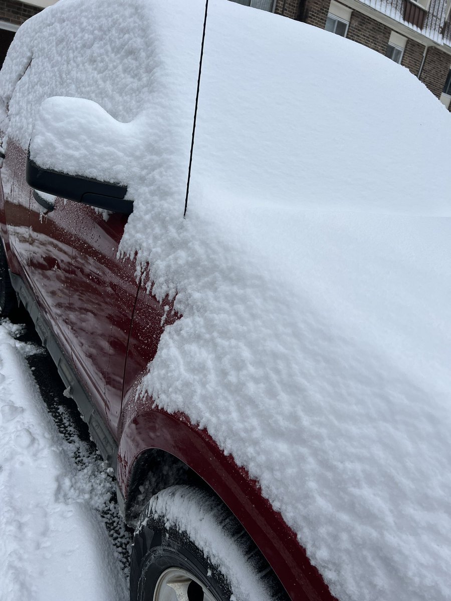 MarnieReads's tweet photo. A snow day means a some LETRS and VLP Canvas course work. There was also some playing in the snow. https://t.co/NRHDFeKTe2
