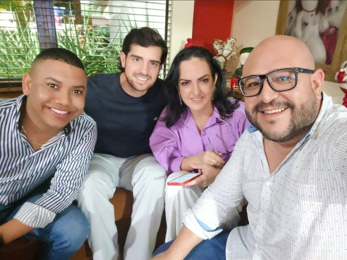 XPost1A's tweet photo. Parásitos del Estado. https://t.co/5Uy8wonzy7