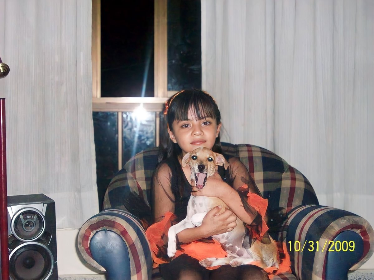 evemarl_'s tweet photo. Todo ha sido un desastre total desde que te fuiste mi chiquita, una parte de mi murió ese día contigo. Te amo siempre mi vaquita. 🤎😔 https://t.co/ANn8QzOkGT