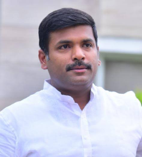 GD_VRw7XsAAXxBd?format=jpg&name=small