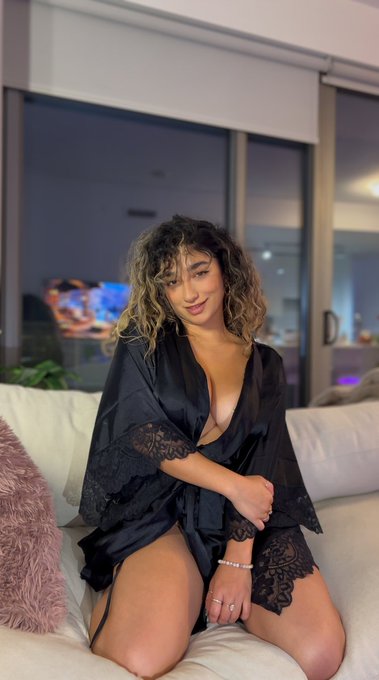 can i be your big spoon tonight? https://t.co/RX3qdsSFbn