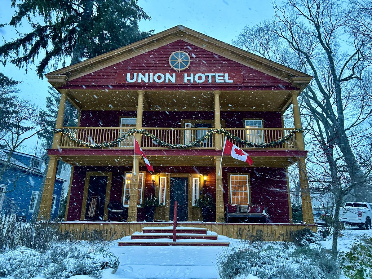 Ontario staycation winter weekend getaway ☃️❄️ #normandale #portdover #unionhotel #simcoe