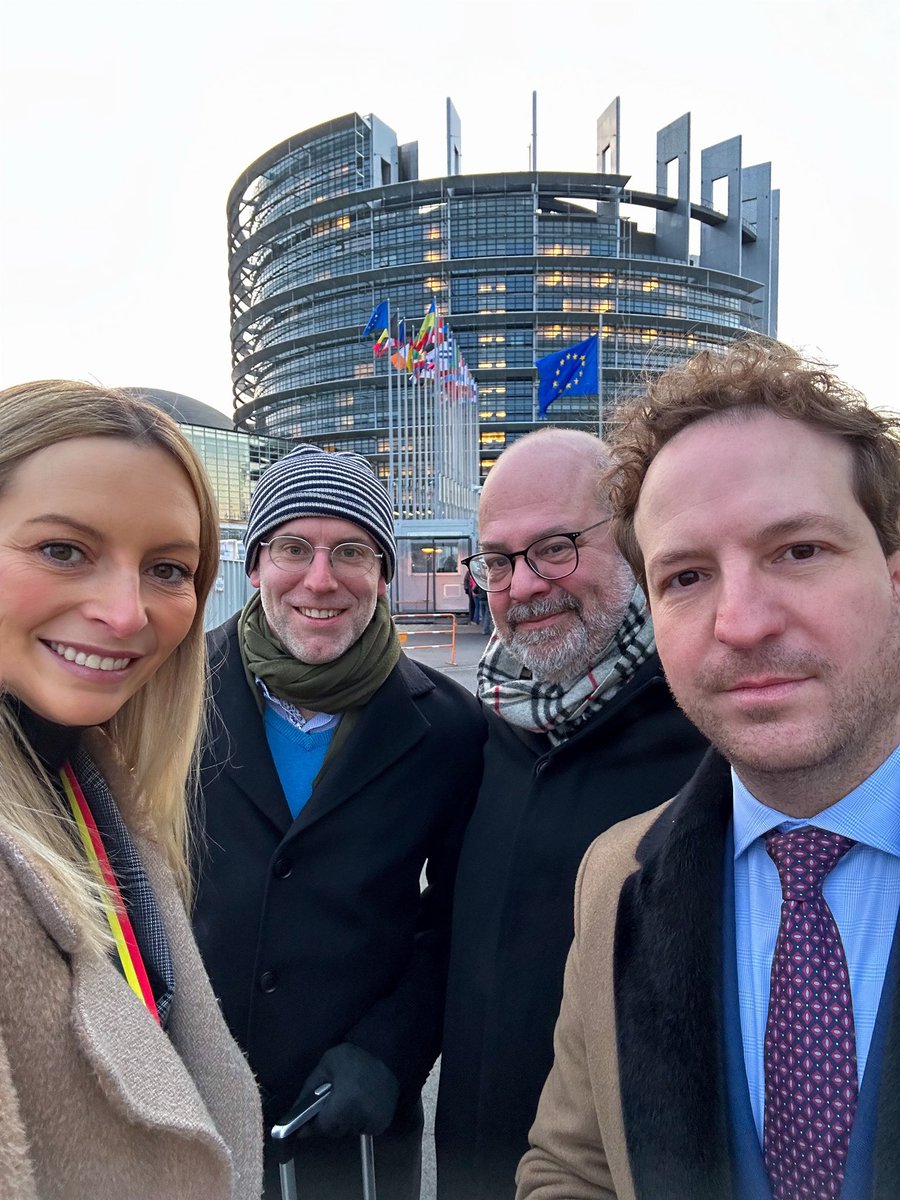 During the first part of our @EU2024BE Presidency, I am proud to fully focus on European Health Data Space, a key pillar of the European Health Union.
Together with my colleagues we will do our utmost as Council to reach a well-balanced agreement in the trilogues. 💪 #EHDS