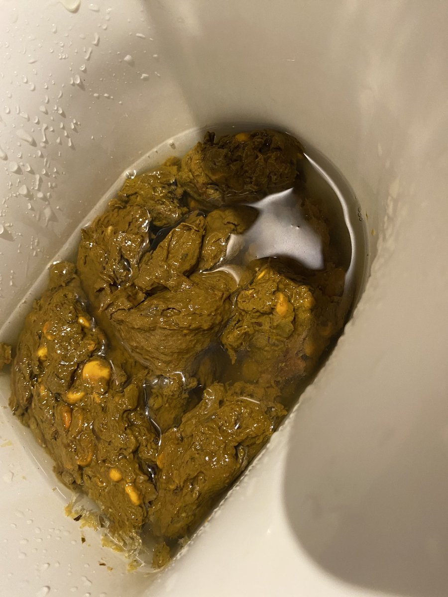 Another pre-workout dump. How else enjoys a good shit in the gym? Might just leave this one here #gayscat #melbounrescat #poop #shit #gymshit #dump #scatpig #gayscatpig
