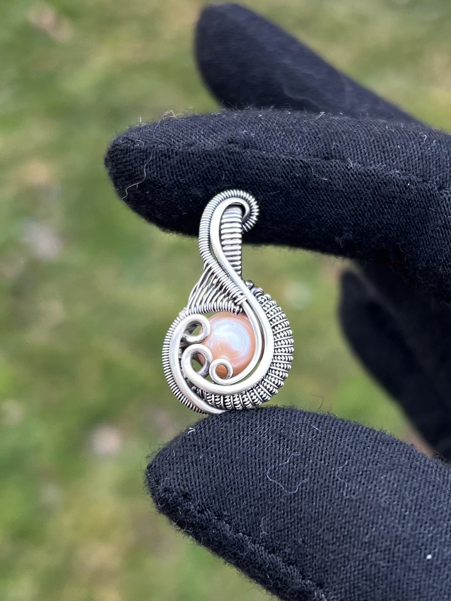 cosmic_coils's tweet photo. 🌊✨ Freshwater Pearl ✨🌊 https://t.co/Yr7lKyNNGe