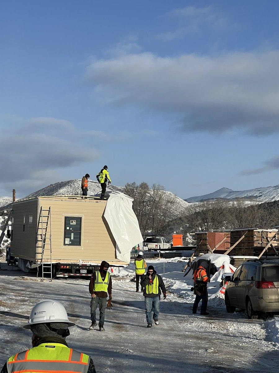 HabitatVail's tweet photo. Thanks to all who joined to celebrate 🎉 craning in at 3rd Street. We are grateful to our partners who made it possible for us to create innovative incremental homeownership opportunities for our community. @EagleCounty @EagleCOSchools @TownofEagleCO @StateofColorado #coleg https://t.co/9RKPOhFnCt
