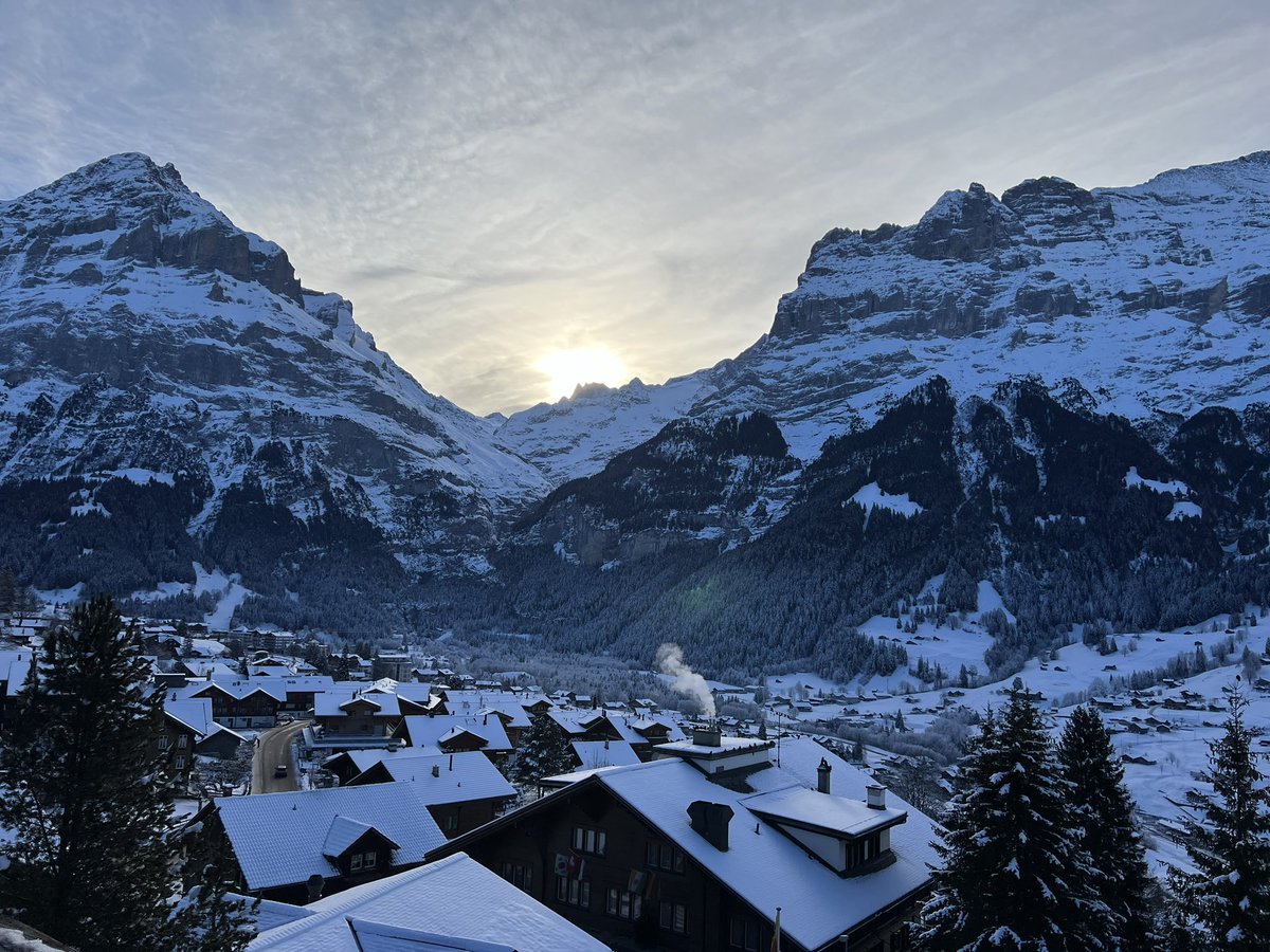 iSUPIreland's tweet photo. That time of year again ❄️⛄️🛷

#switerland #switzerland🇨🇭 #grindelwald #grindelwald🇨🇭 #jungfrau #eiger #tabogganing #nopaddlerequired #sup #isup #happypaddles https://t.co/qgYzywPdz9