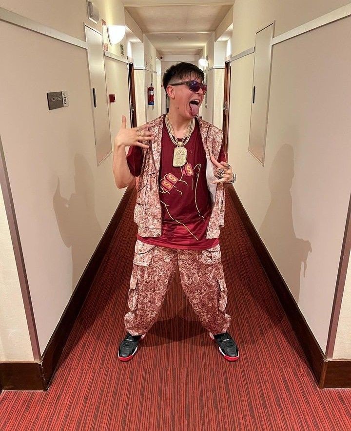 98hitboy's tweet photo. ⠀⠀⠀⠀⠀⠀⠀        
⠀⠀⠀⠀⠀⠀⠀#𝐏.𝐎.𝐒.𝐓   ☪︎⋆  ﹫𝙔$𝙔𝙎𝙈𝙊
⠀⠀⠀⠀
 COMO CHILLA ELLA' https://t.co/6P1MyLyV7E