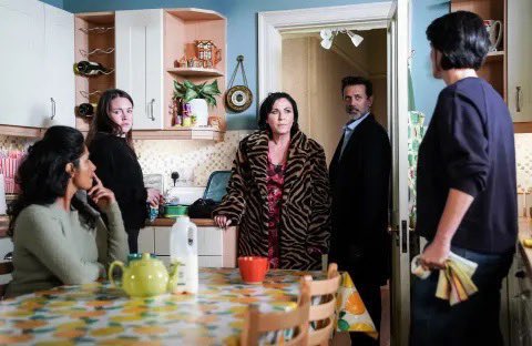 Suki sat at the kitchen table, like she belongs. I’m so ready for domestic Sukeve.