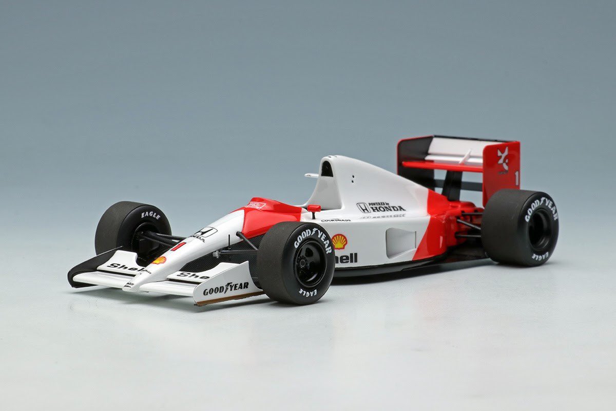 wbuxtonofficial's tweet photo. For anyone who didn’t quite see what my @McLarenF1 post was talking about, it does require a historical reflection to the 80s/90s. The angles and segments are perfect. What once was white and red is now black and orange. (Excuse the quick colouring in job). Love it. https://t.co/XYJsKpewCW