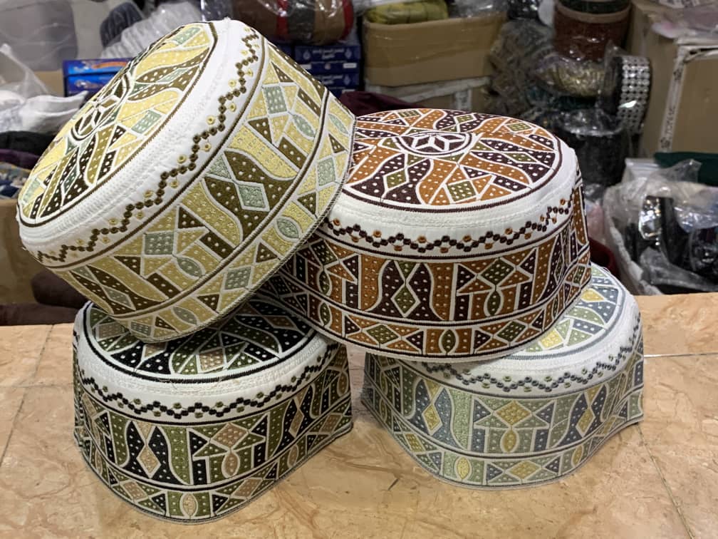 imm_textiles's tweet photo. Please retweet if it reaches your TL.
.
Kuzo ku siya Dubai cap 😍
.

📍Location : kano
🚚Delivery : nationwide
📞Dial/chat :09131344724
Available in any sizes DM for the price.
Your single retweet might get me a customers.
@banney___ @B_ELRUFAI @Dawakiii @Maroup_ @dawisu https://t.co/2gRNrwOosZ