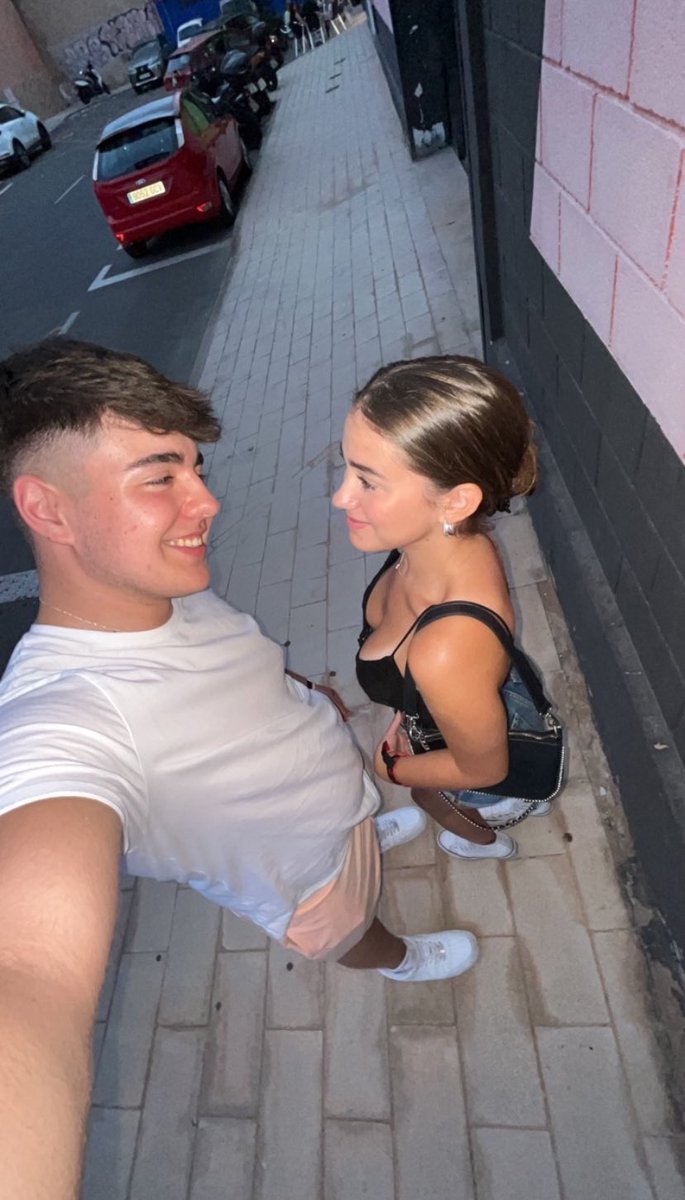 davidchaamorro's tweet photo. 18 de la mejor que hay, te quiero❤️@eleenabeldaaa https://t.co/ZIYEj61E8M