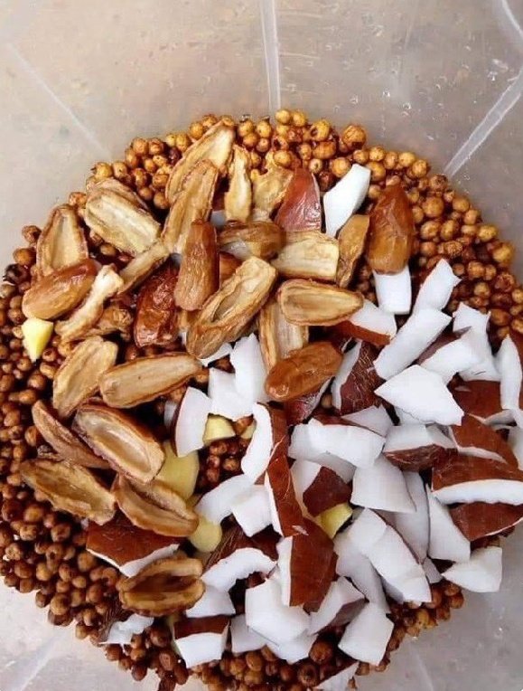 UDS/Tamale Twitter/X: if I mix tigernuts, dates, coconut then ginger do atadwe drink you squad go buy?? The stories I dey read for the UDS Jodel de3 boys dey go 3mins pass😂😂 lemme solve your problem with my Atadwe drink wate😎😂