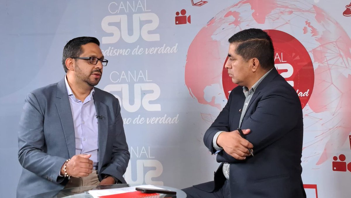 Salud_Loja's tweet photo. .@MPGonzalez01 informó en #CanalSur de @MunicipioDeLoja sobre las acciones ejecutadas en salud para beneficio de los usuarios. Tenemos un abastecimiento de 89% en medicamentos y 94% en dispositivos médicos para cubrir las necesidades en las unidades operativas.
 #EcuadorPrimero https://t.co/8p9HCHpvQb