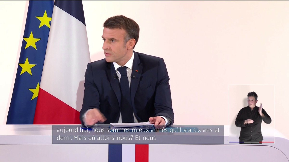 BFMTV's tweet photo. 🔴 EN DIRECT
Pour le président, l'élément déclencheur des émeutes sont "l'oisiveté" des jeunes
https://t.co/xisWhytjoc https://t.co/coR06o5h2u