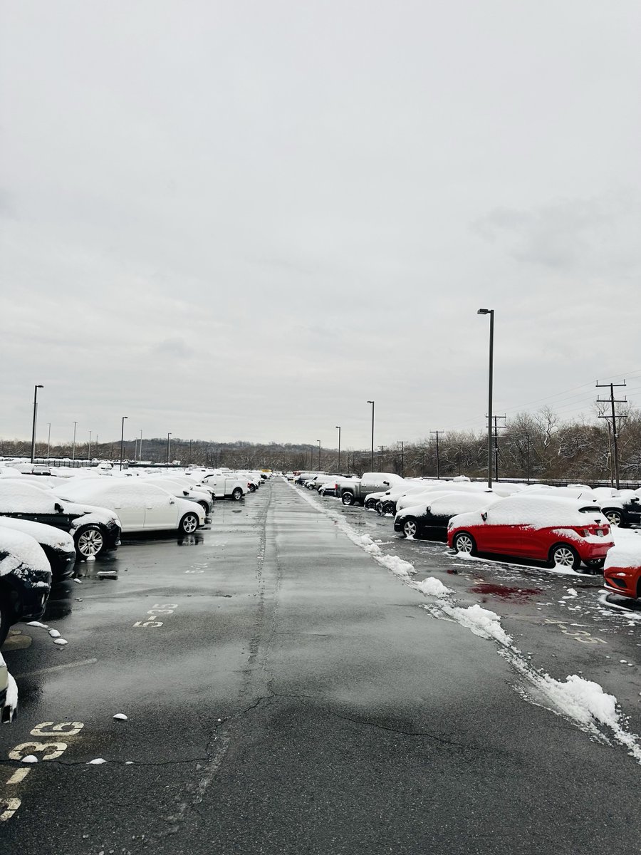 DCDGS's tweet photo. Snow or shine, our crews are dedicated to supporting DC Government operations. Safety and access to services matter to us, and we’re answering the call!
📸 DPW Blue Plains Lot
#WinterReadyDC #DGSMaintainsDC https://t.co/vUhSNei3Yi