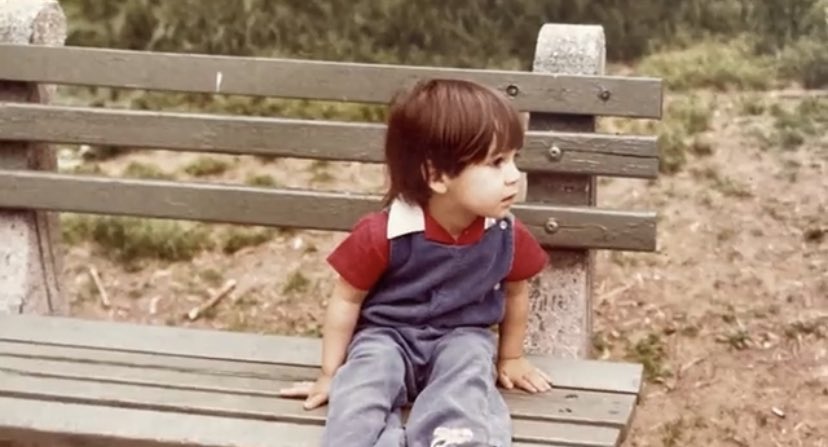 downeybatchjr's tweet image. Happy Birthday to the genius @Lin_Manuel, I love you so much Lin, without knowing you made my life happier and I'm grateful that I met a wonderful human like you, I have been supporting you for years now and I'm looking forward to keep doing it,