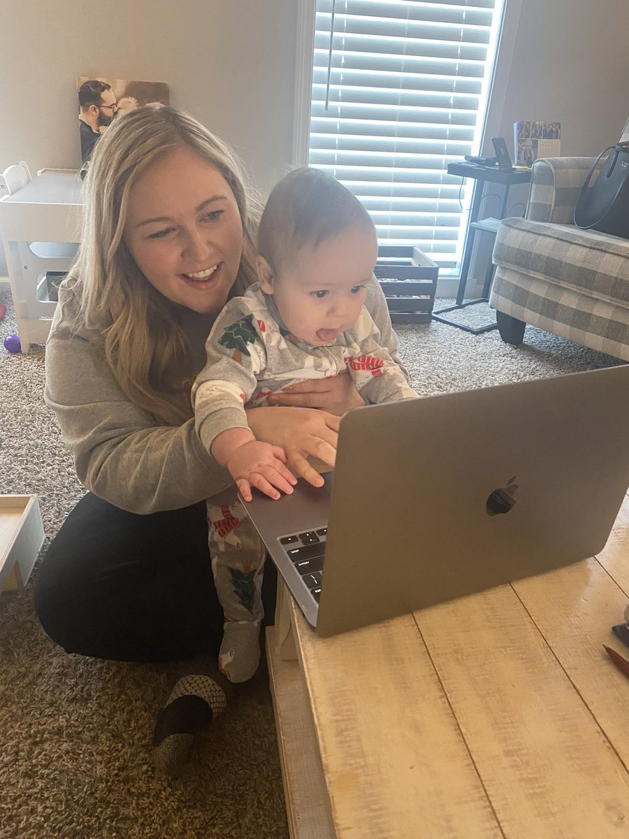 Mrs. Needles’ class had a very special visitor today during our virtual learning❄️❄️ <a href="/WinnwoodRocks/">Winnwood Elementary School</a> <a href="/PrincipalAaronB/">Aaron Barnett</a>