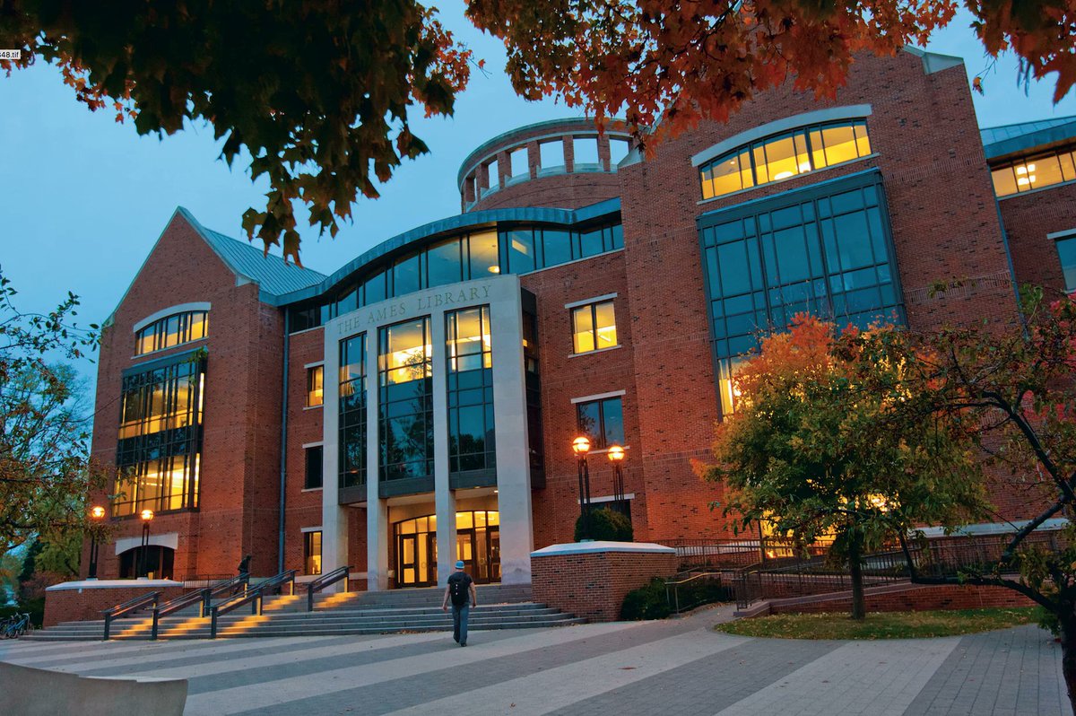 ILLINOIS WESLEYAN FOOTBALL tweet media