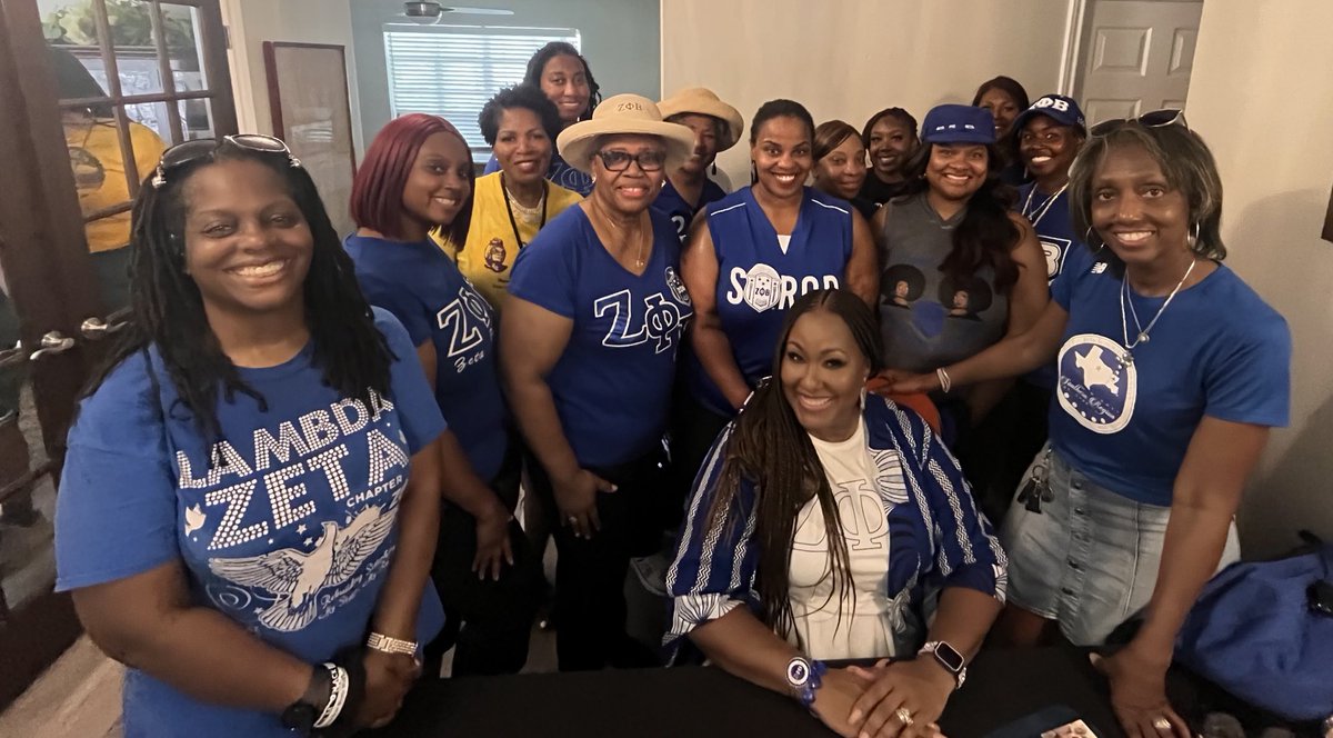 RHEmarkable's tweet photo. The sisterhood is real. I’m thankful to be a part of a family as well as an ever-growing, trailblazing legacy. 

Special shoutout especially to the home team, @fortworthzetas, and the Mighty (and I do mean Mighty) Southern Region. 

#ZPhiB104 #FinerWomanhood https://t.co/BqfTMJjhh6