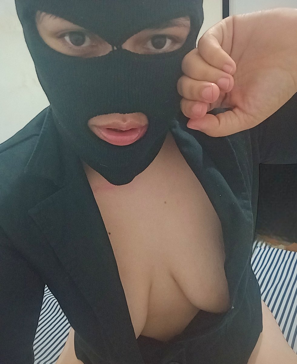 I'm coming for your cock darling 🔥