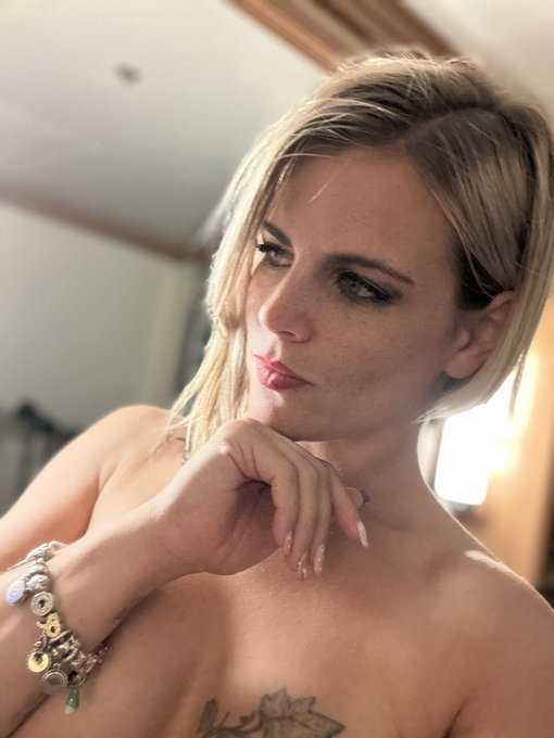 Je te propose -50% sur ton abonnement pour d&eacute;couvrir toutes mes vid&eacute;os    🔥 Lumacarie50 🔥  https://t<a href="/tag/friends"class="tags"><span>#friends</span></a><a href="/tag/fun"class="tags"><span>#fun</span></a><a href="/tag/cheneclub"class="tags"><span>#cheneclub</span></a>